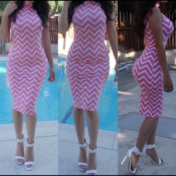 Chevron Coral Body con Midi Dress