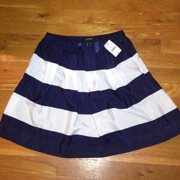 ❌Sold❌ J.Crew Factory Wide Stripe skirt - Picture 4 of 4