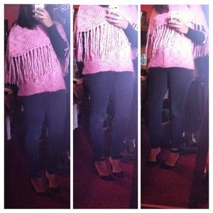 Fringe Poncho sweater. Pink size L.