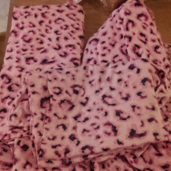 Twin sheet set