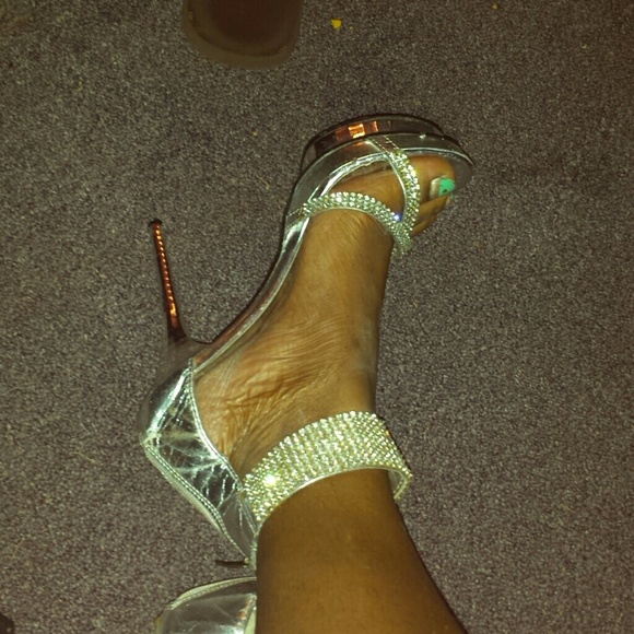 Rhinestone studded stiletti