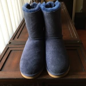 UGG AUSTRALIA WOMENS BAILEY BOW SHEEPSKIN BOOT 7