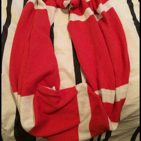 Red and white color block infinity scarf