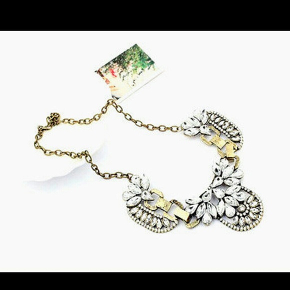 Vintage gold tone and crystals necklace