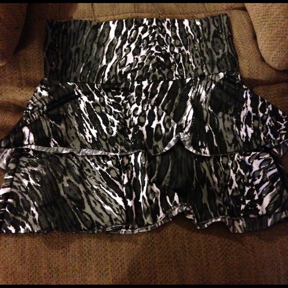 Black animal print skirt