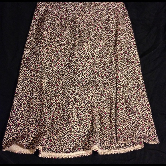 Muti colored knee length skirt