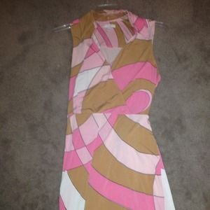 Women's Sleeveless Collared Dress!