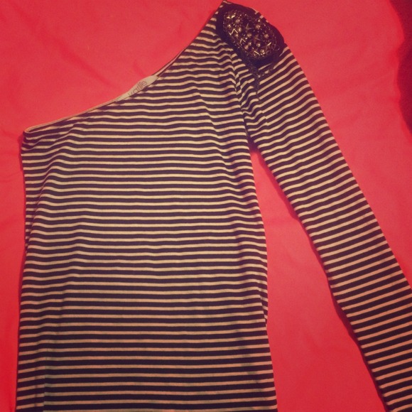 Stripped one shoulder karlie shirt