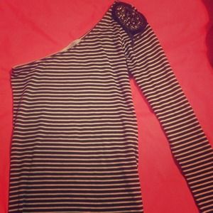 Stripped one shoulder karlie shirt