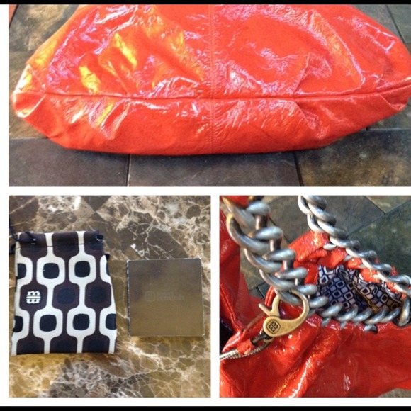 🎉 HP 🎉 Designer Patent Leather Shoulder Bag - Picture 2 of 4