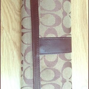 Coach Wallet!!