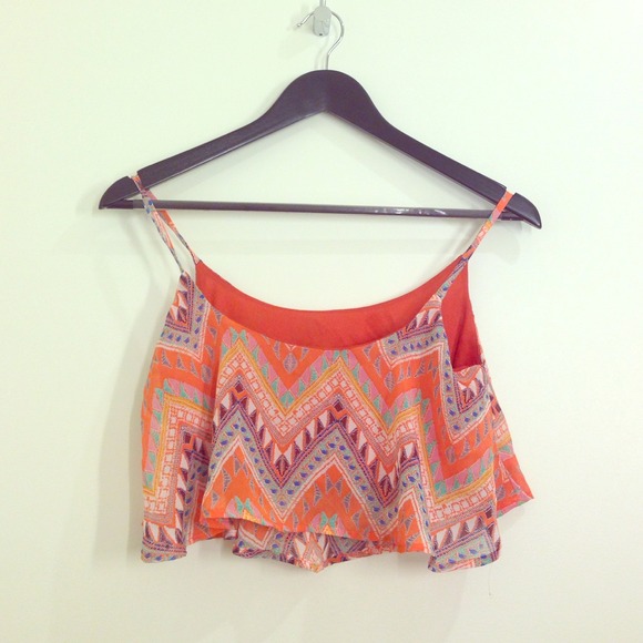 Tops - 🚫SOLD! Last Call! Cute orange crop top