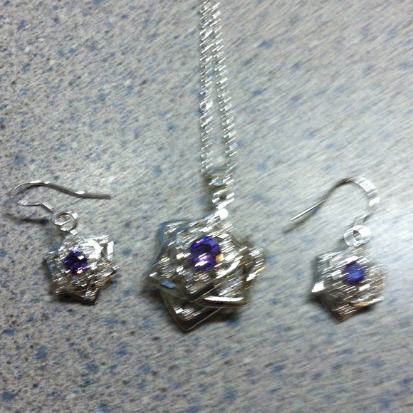 Necklace and earring set SALE - Picture 3 of 4