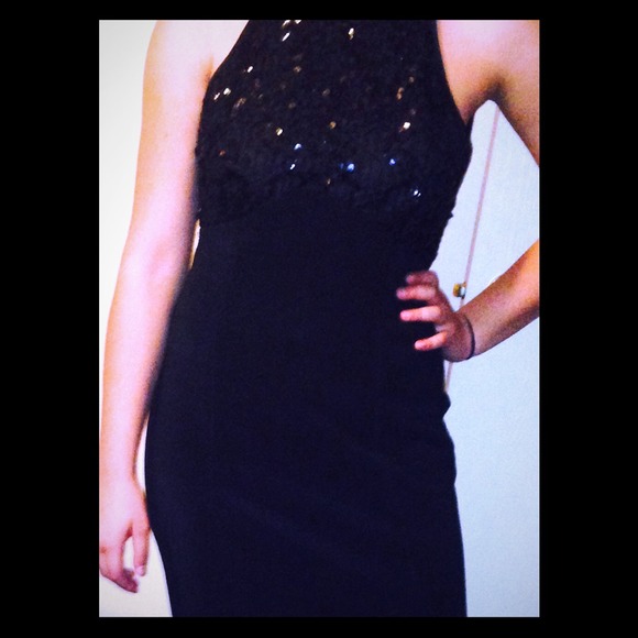 Gorgeous black dress