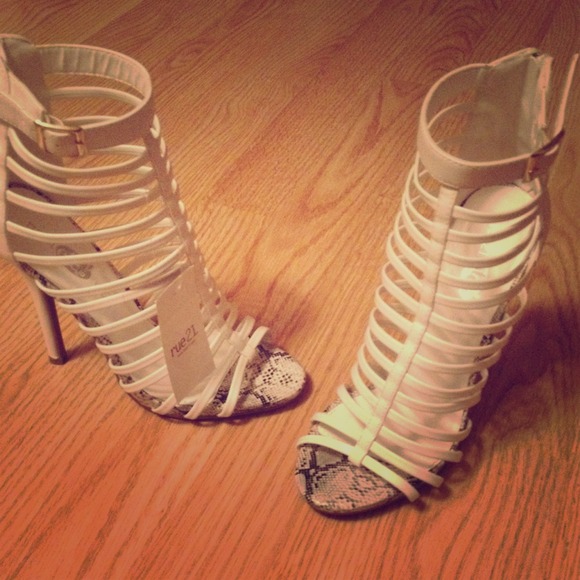 Rue 21 Size 6/7 Heels!