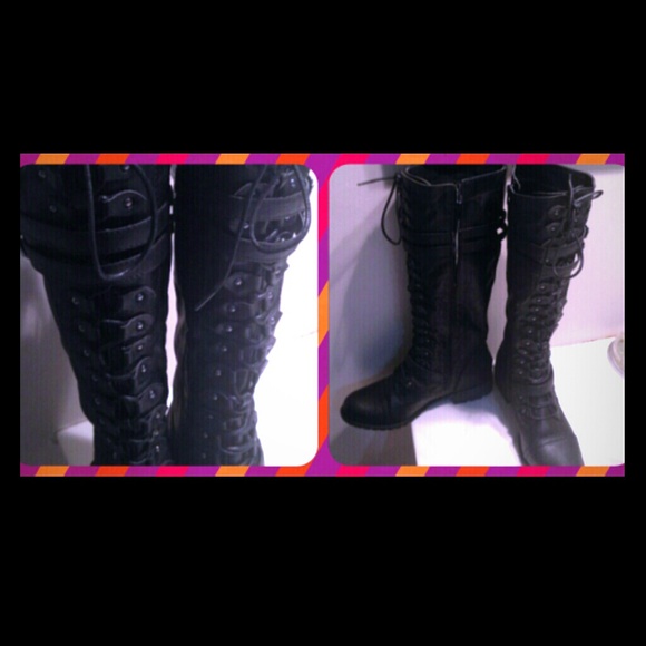 ❄On Hold❄ Lace up boots