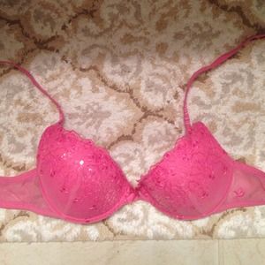 Pink push-up bra