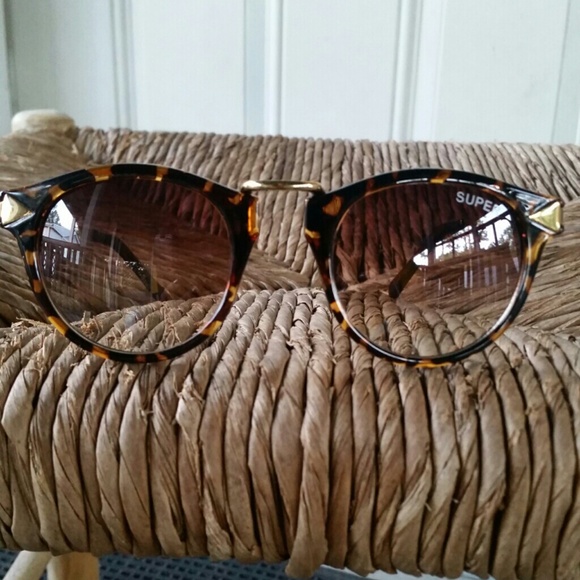 SoLD--Brown Sunnies Sunglasses