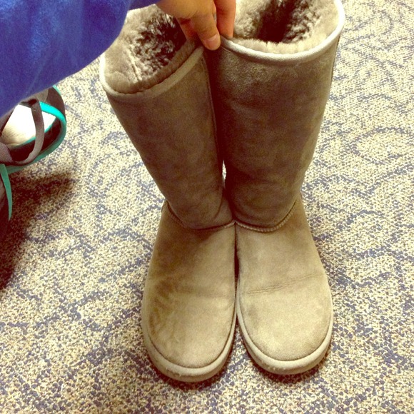 Women's size 8 grey tall uggs