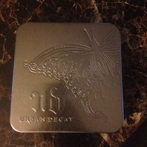 Urban decay eyeshadow palette