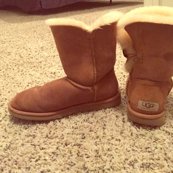 Light brown ugg winter boots