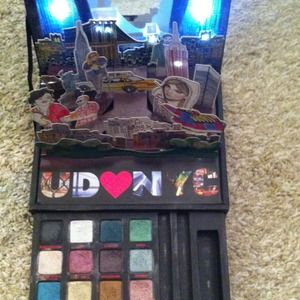 Urban Decay book of shadows 3- UD LOVES NYC