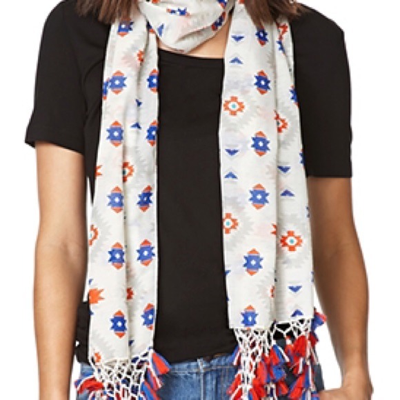 New cute long scarf 😊😊