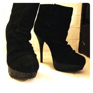 Bakers size 9 ankle boots