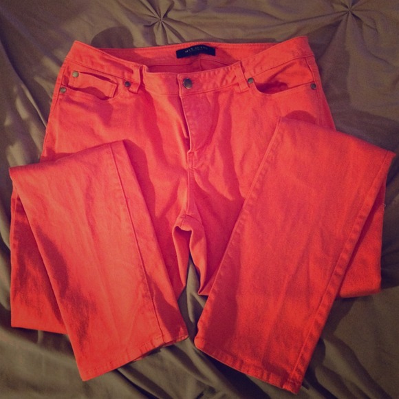 🚩🚩🚩SOLD IN BUNDLE!🚩🚩🚩Coral skinny jeans