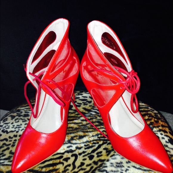 shoedazzle red shoes