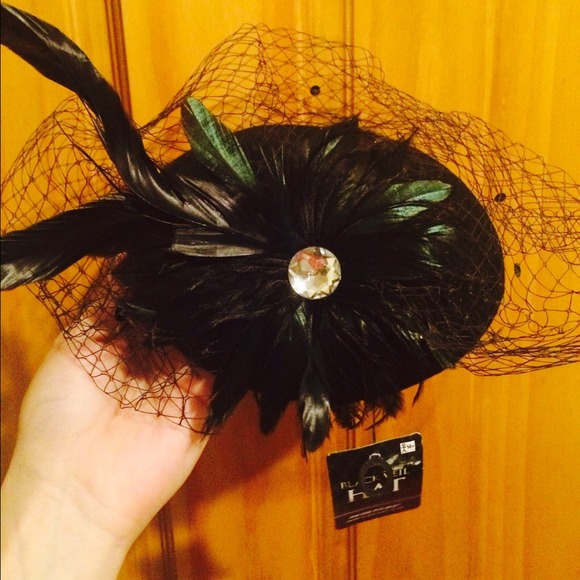 Black veil hat
