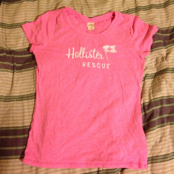 Hollister t-shirt