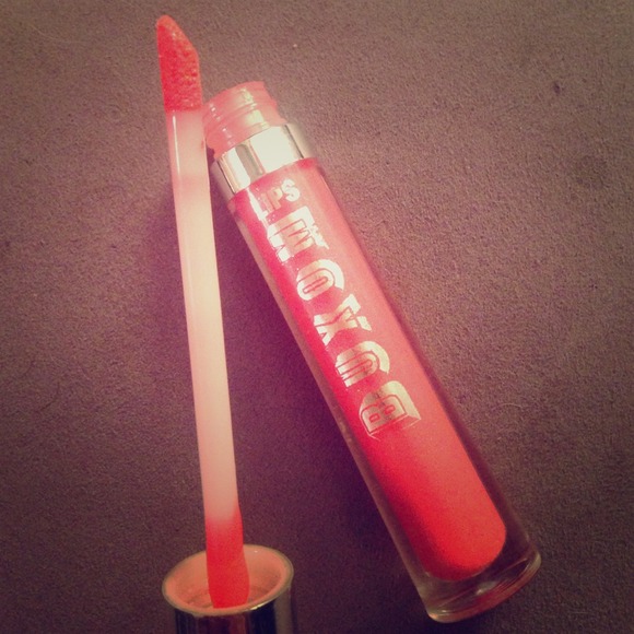 Buxom lipgloss