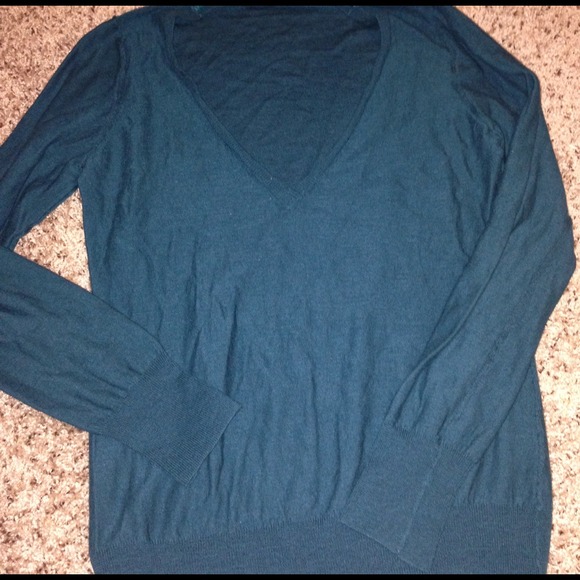 v neck sweater