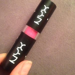 NYX lipstick