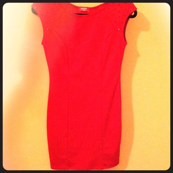 Red slim-fitting cocktail dress, spikes on sleeves