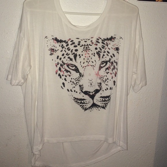White half sleeve cheetah top