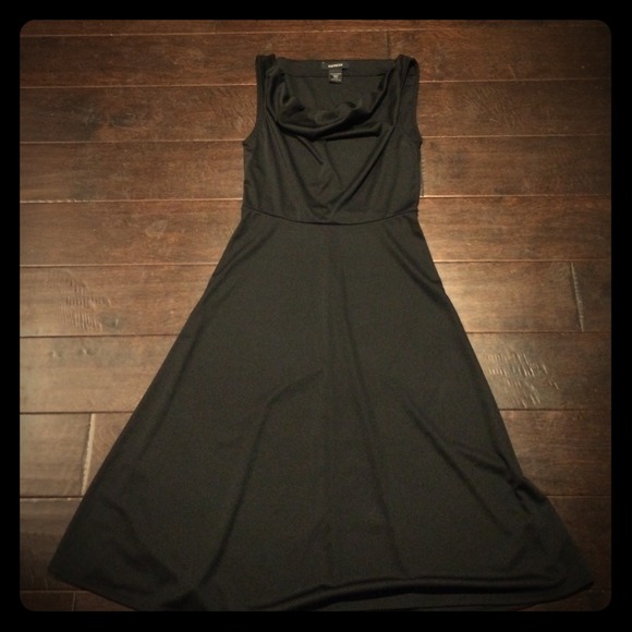 Super classy LBD from Express - size 5/6