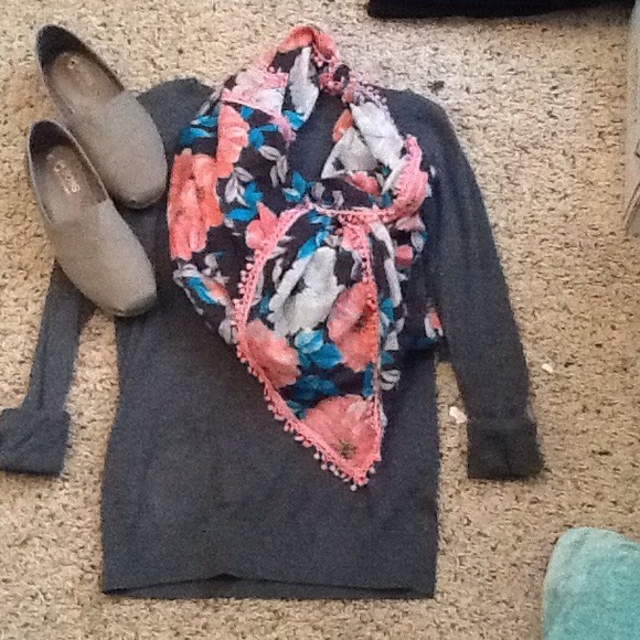 🌸Floral Scarf🌸