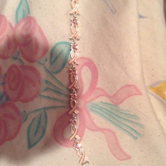 Breast cancer bracelet never used
