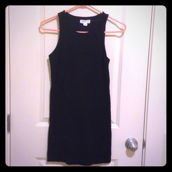 Black bodycon dress