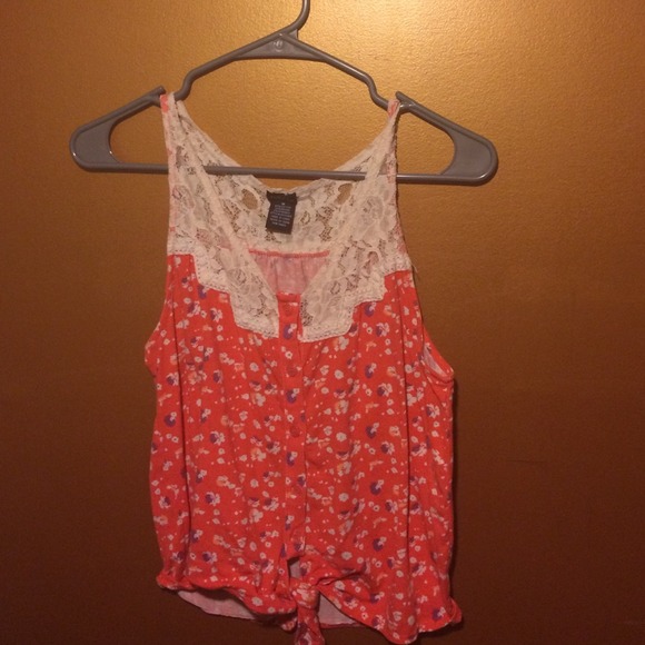 Orange tie tee - Picture 1 of 3