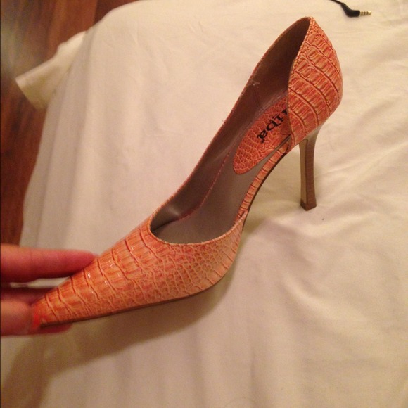 Orange high heels, made on leather. - Picture 2 of 3