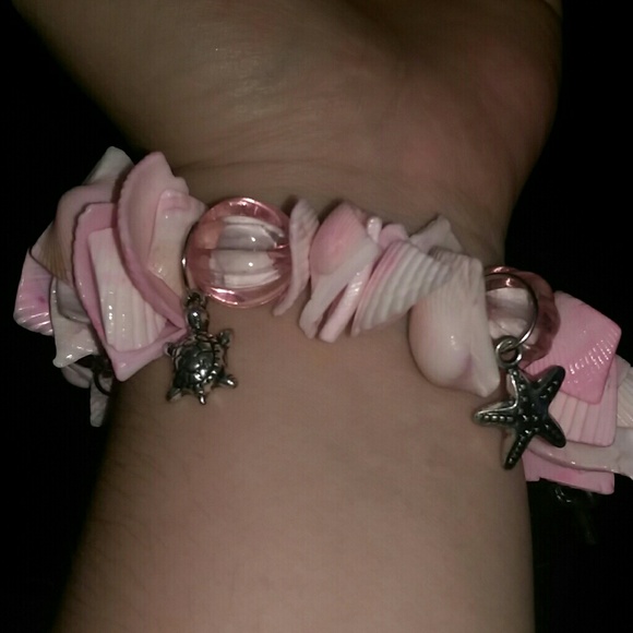 Shell bracelet - Picture 3 of 4