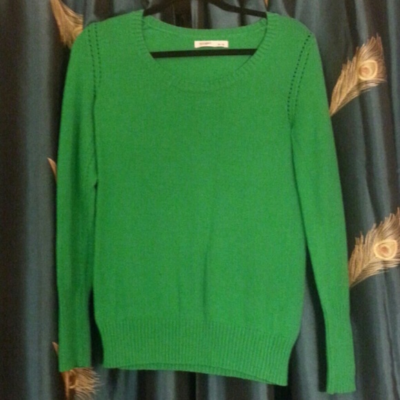 *ON HOLD* Green sweater