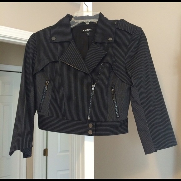 BEBE cropped blazer, size S