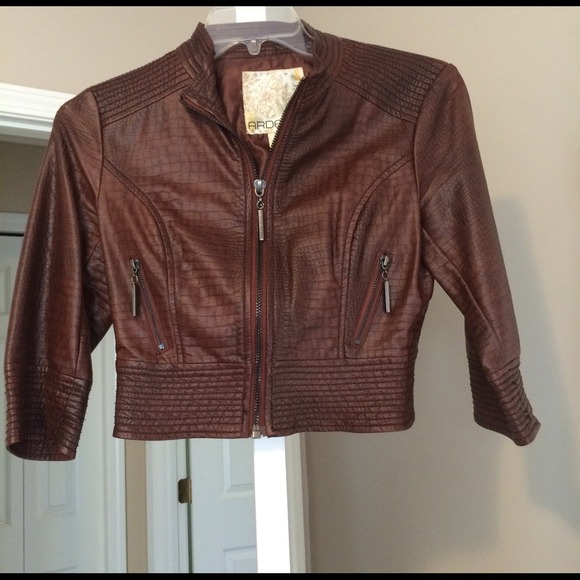 Arden B Leather cropped blazer, size S