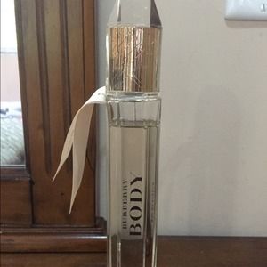 Burberry Body perfum