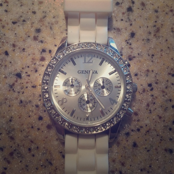 Geneva watch un-used!