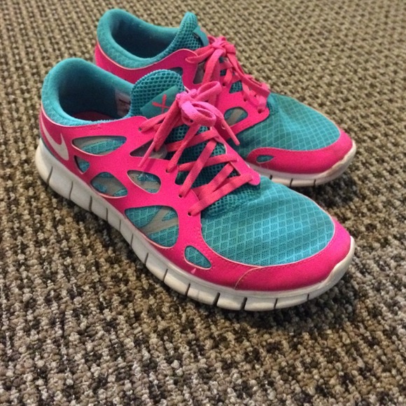 Neon blue/pink Nike running sneakers!